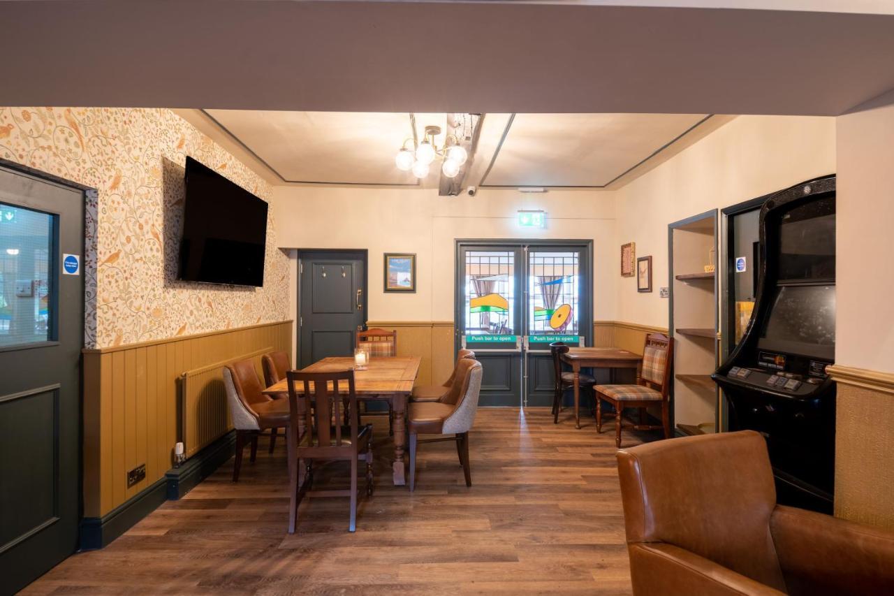 Host & - Woodroffe Arms, 4 Hope